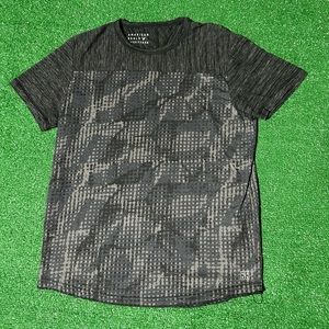 Men’s Md American Eagle shirt